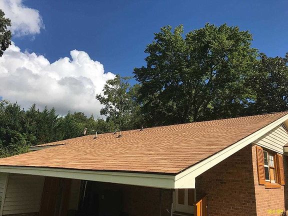 5th image of 1102 Essex Pl
