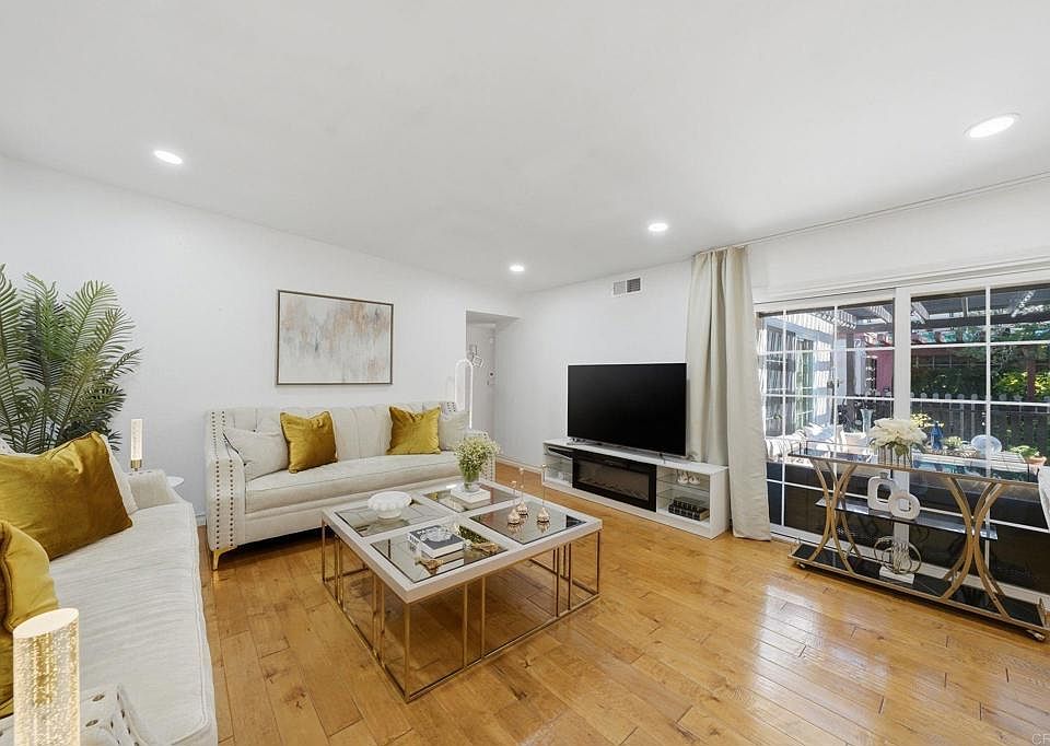 1st image of 2553 Granada Cir
