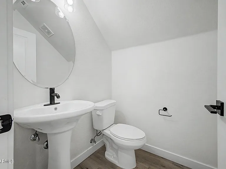 141 W Latona Rd — Photo 11