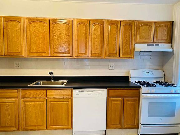 3rd image of 32-12 23rd Ave #Top