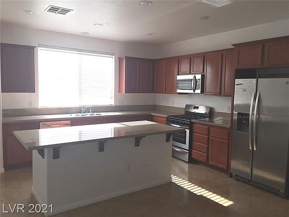 3rd image of 8329 Oasis Bloom St