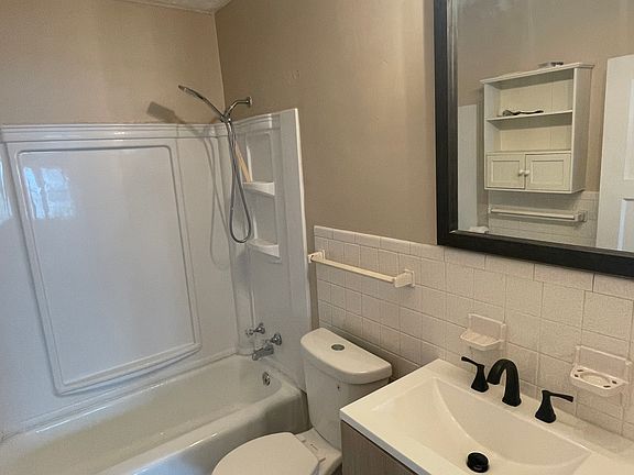 2nd image of 2814 Kingston Ave