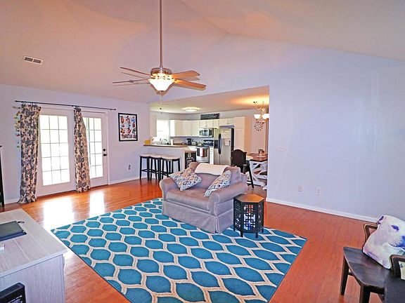 4th image of 8719 Tigris Pointe Ln