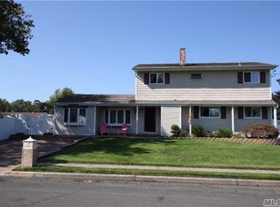 131 Jamie St, Islip Terrace, NY 11752