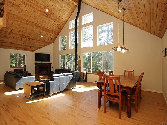 4th image of 2460 Shoshone Dr