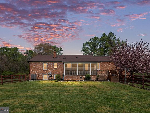 2nd image of 28 Henry Sealar Ln