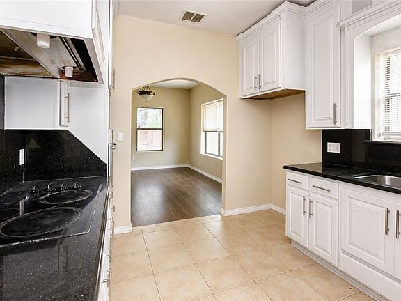 4th image of 1045 S 13th St