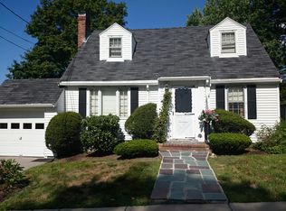 17 Peak Hill Rd, West Roxbury, MA 02132