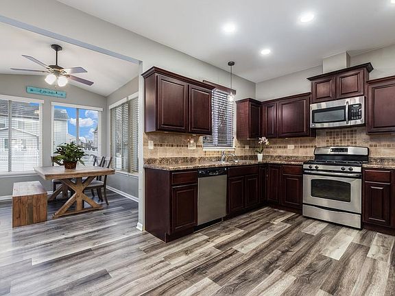 2nd image of 7707 Boxwood Ln