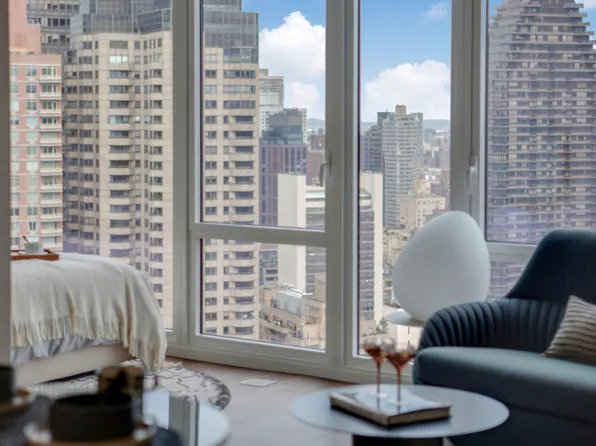 222 East 44th Street image 8 of 14