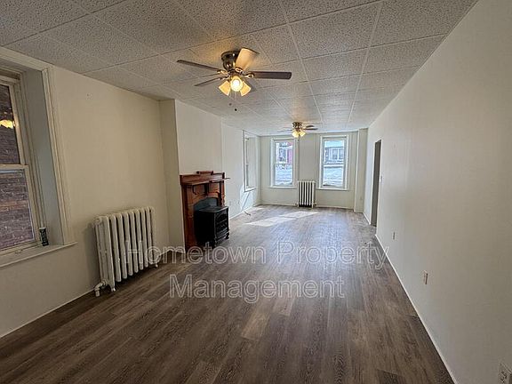 2nd image of 1109 E Philadelphia St