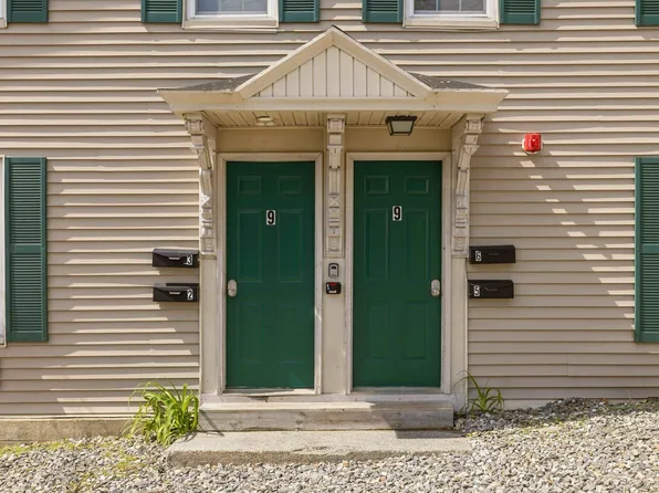 9 Central Street, Newmarket, NH 03857