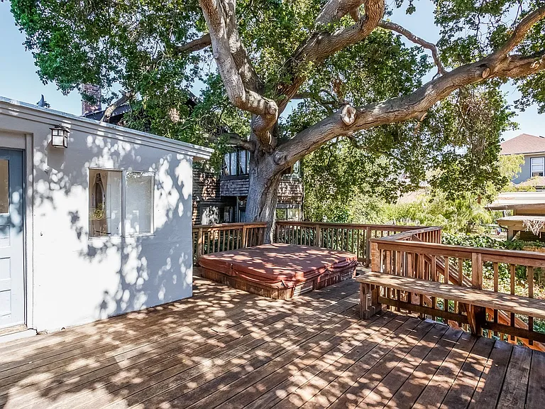 6458 Colby St — Photo 34
