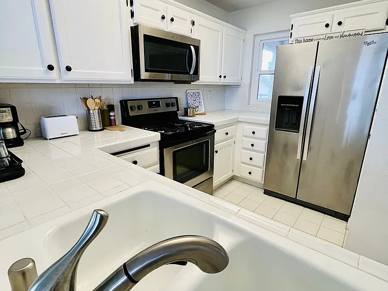1200 Pacific Coast Hwy #427 — Photo 8