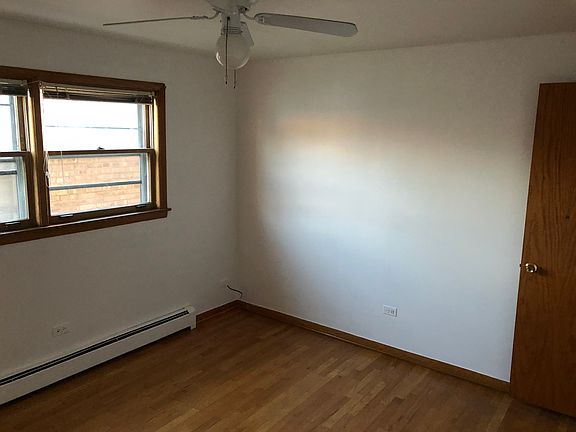 4th image of 2327 N 73rd Ave #1