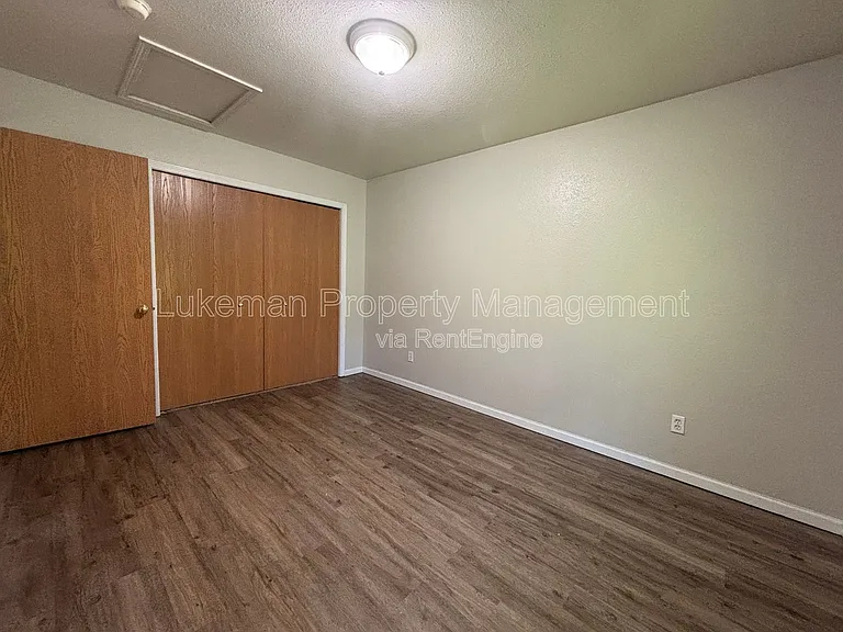 415 S Kendall Ave #403 — Photo 8