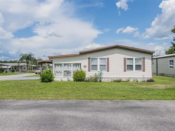5706 Benton St, Zephyrhills, FL 33542