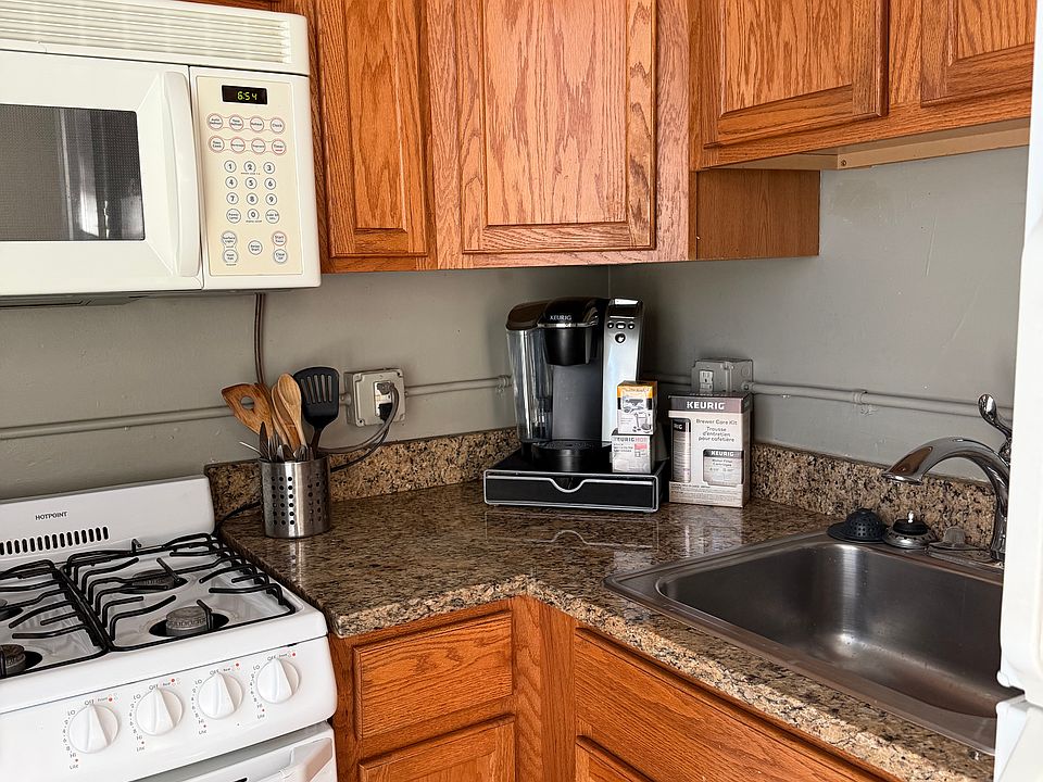 1st image of 1434 N Corona St APT 3