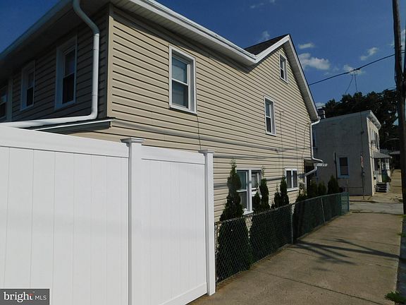 3rd image of 1 Morgan St