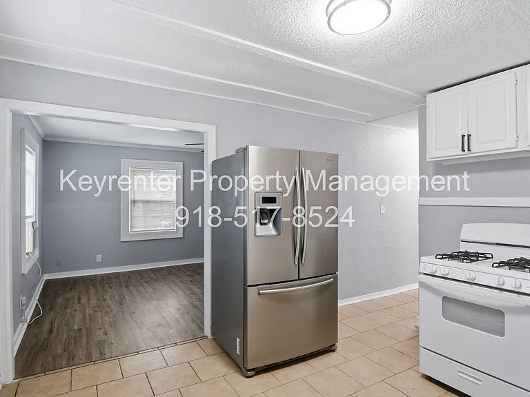 3912 E Admiral Ct — Photo 15