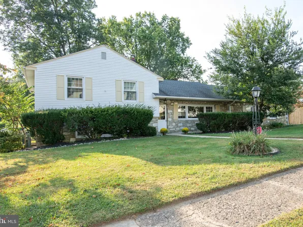 953 Old Ford Rd, Huntingdon Valley, PA 19006