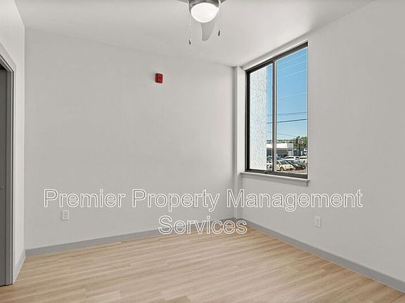 3rd image of 1127 Alderson Ave #109