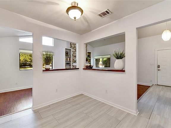 3rd image of 10605 Golden Quail Dr