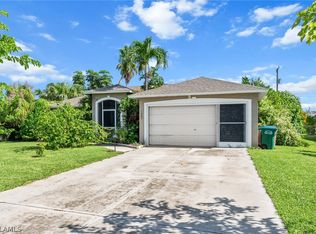 1003 SE 25th Ln, Cape Coral, FL 33904