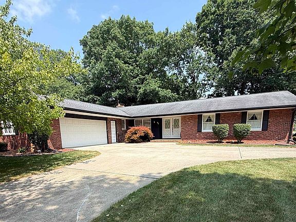 4th image of 900 Canterbury Dr