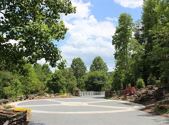 5th image of 168 Bear Landing Dr