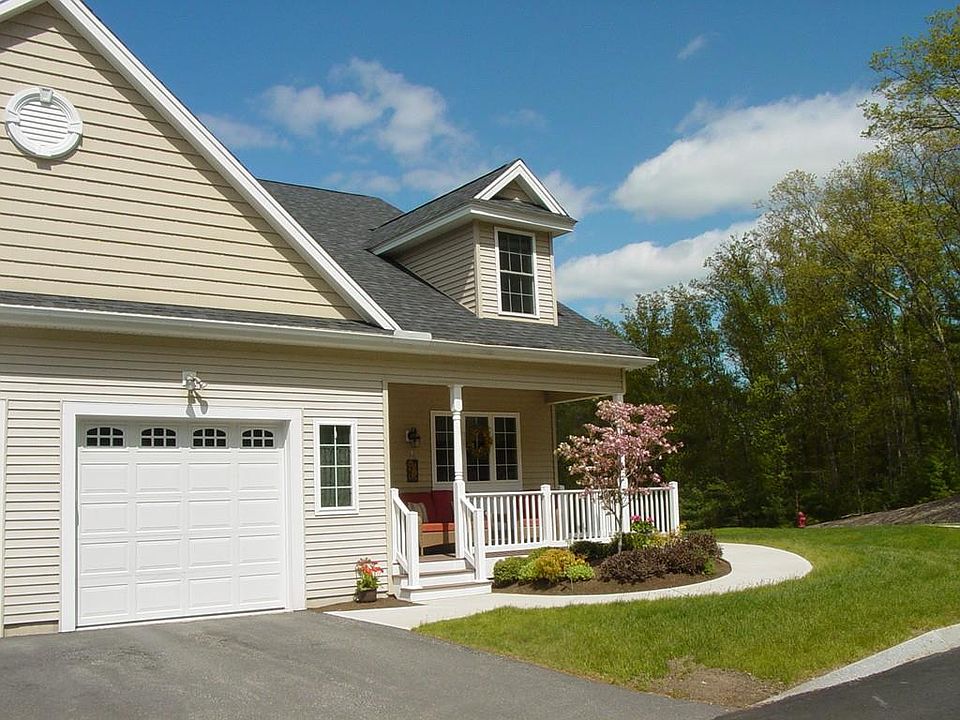 1st image of 104 Grey Wolf Dr