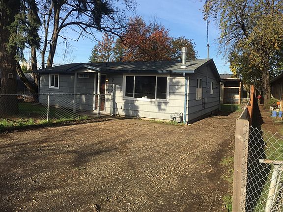3rd image of 7405 SE Lamphier St