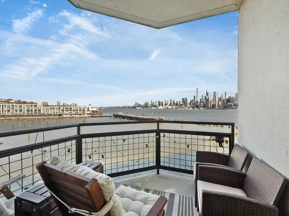 600 Harbor Boulevard image 9 of 28