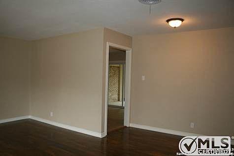 5th image of 206 Granada Dr