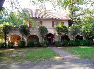 4002 Walnut Grove Rd, Memphis, TN 38117