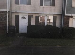 7632 Holly Grove Ct, Charlotte, NC 28227