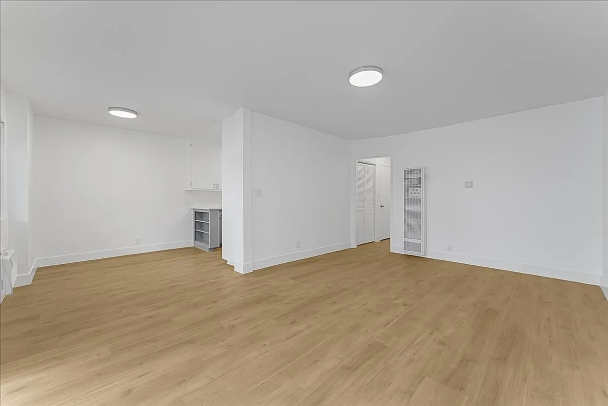 Floor plan 321
