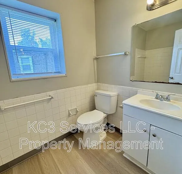 8717 Countryshire Ln — Photo 12