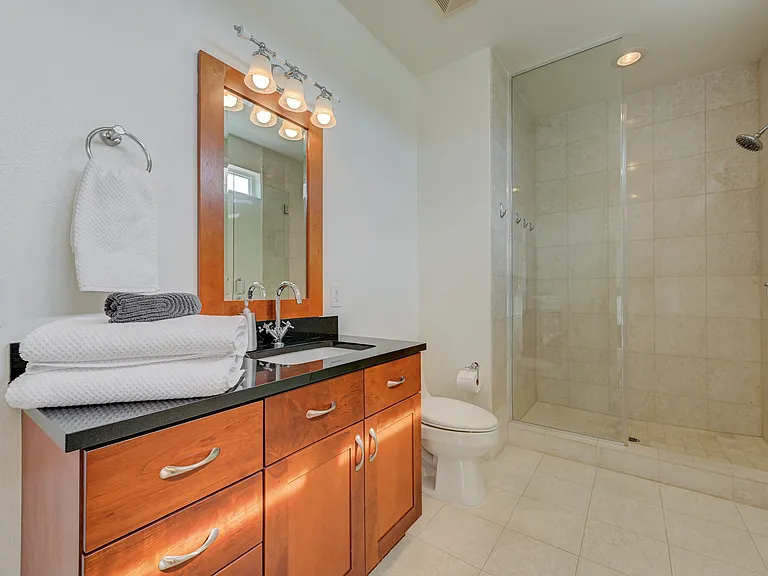 4535 Dean Martin Dr #103 — Photo 32