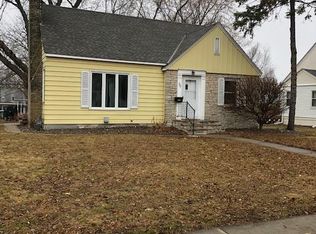 140 5th Ave N, Hopkins, MN 55343