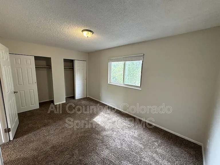1138 Delaware Dr — Photo 16
