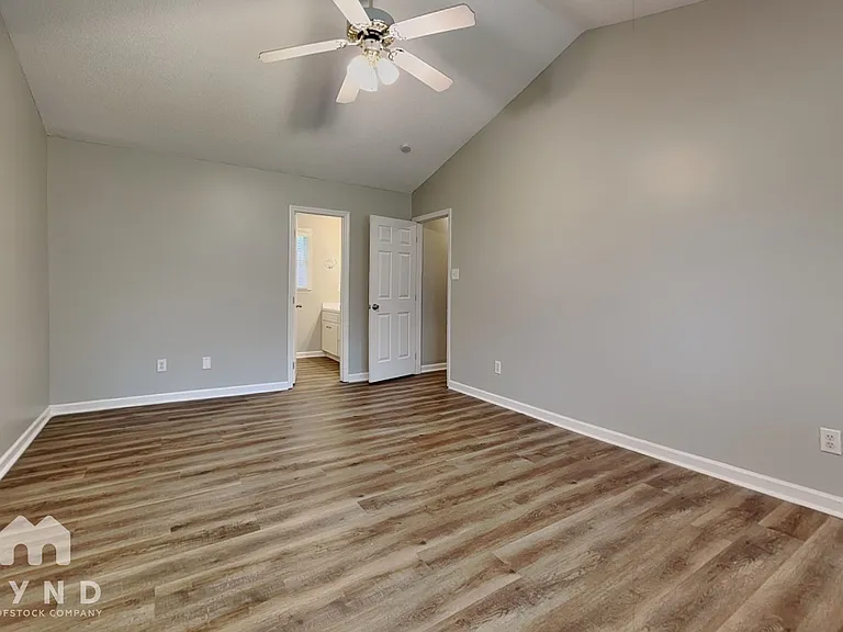 613 Jordan Ridge Ln — Photo 11