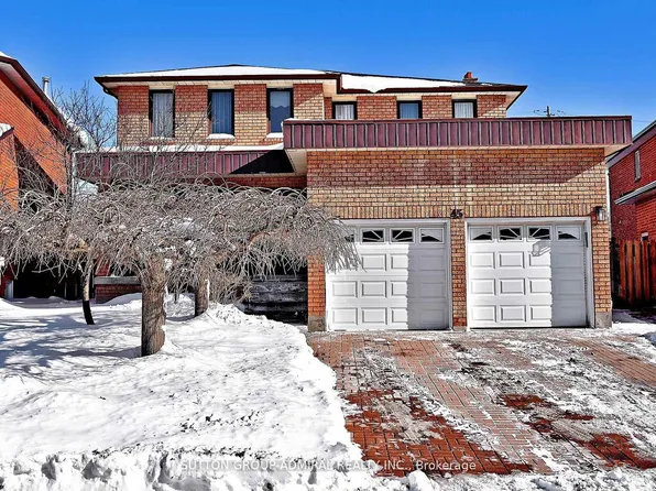 45 Royal Garden Blvd, Vaughan, ON L4L 7C4