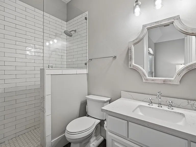 110 S Veilwood Cir — Photo 35