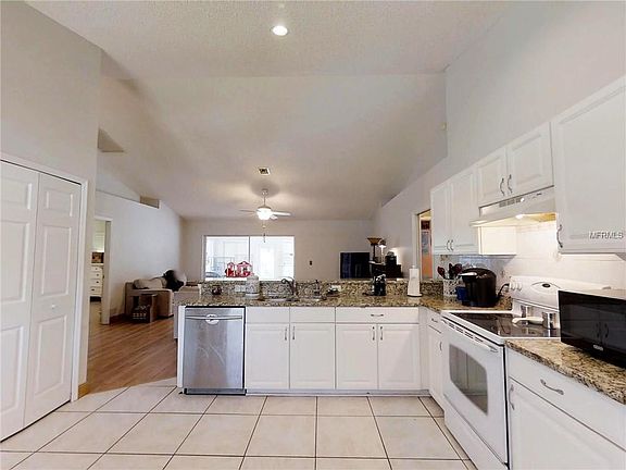 2nd image of 2073 Galveston Ave