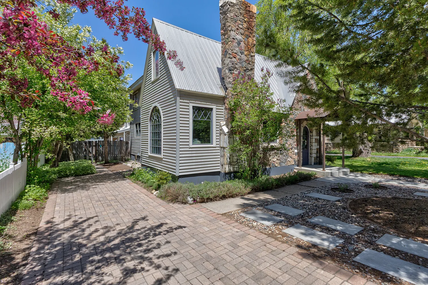 3 bed, 1935 sqft, $7,500 — Photo 4
