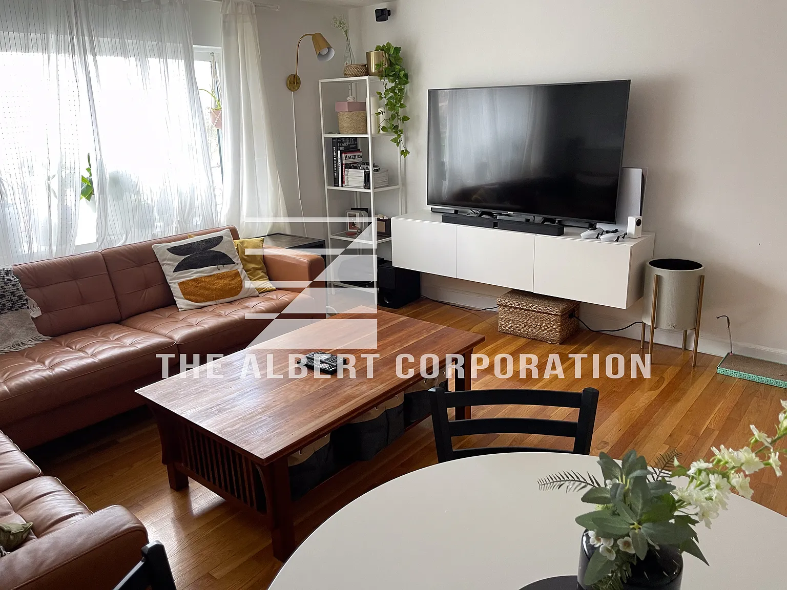 2 bed, 850 sqft, $2,500 — Photo 1