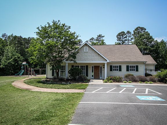 Pool Club house