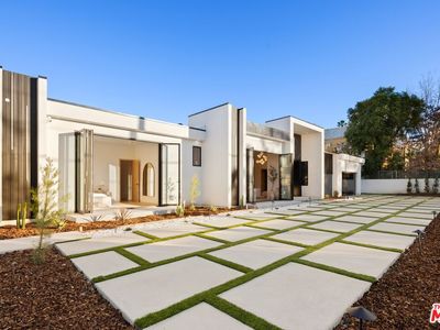 5200 Oakdale Ave, Woodland Hills, CA, 91364