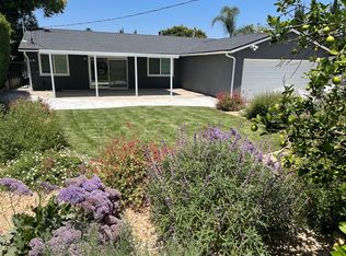 24218 Victory Blvd, Woodland Hills, CA 91367